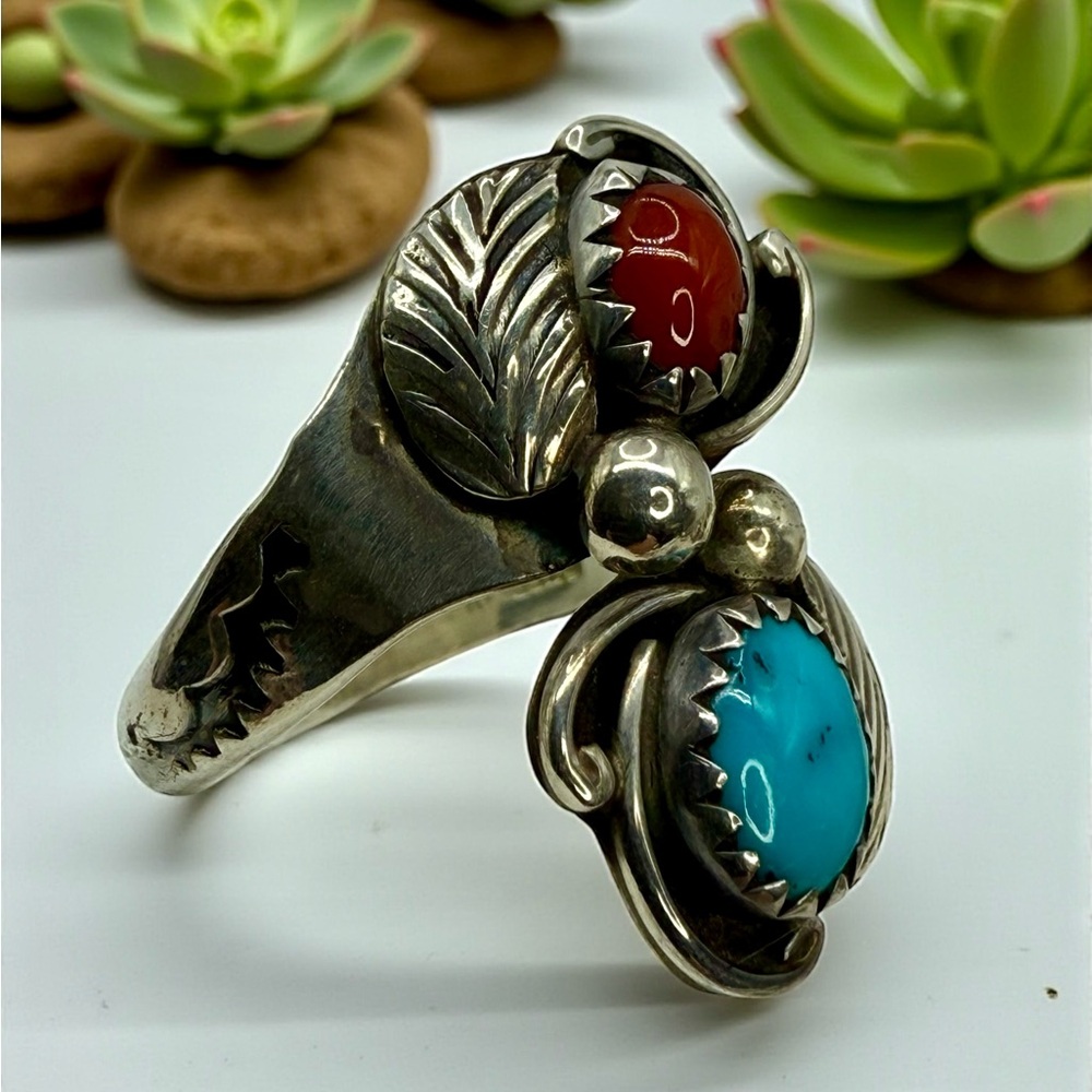 Native American Navajo Sterling Silver Turquoise & Coral Ring – Signed MAC-Leaf - Picture 3 of 17